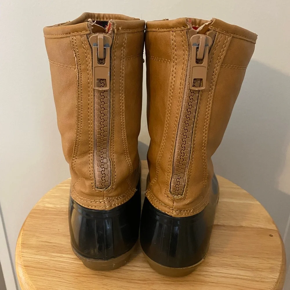 Madden Girl Flurryy Duck Rain Boots - Picture 3 of 10